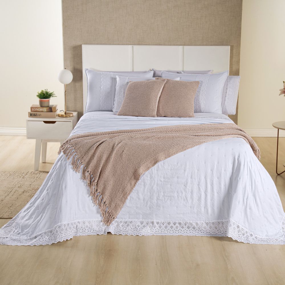 [10 PIEZAS] Juego de cama Serena percal 300 hilos bordado inglés + Set de Toallas Premium de Regalo (Copy)