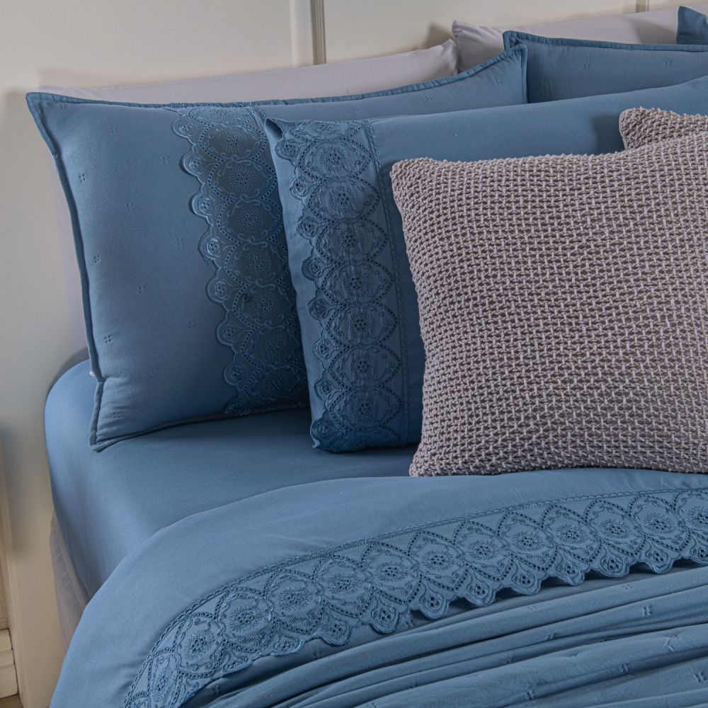 [10 PIEZAS] Juego de cama Serena percal 300 hilos bordado inglés + Set de Toallas Premium de Regalo (Copy)